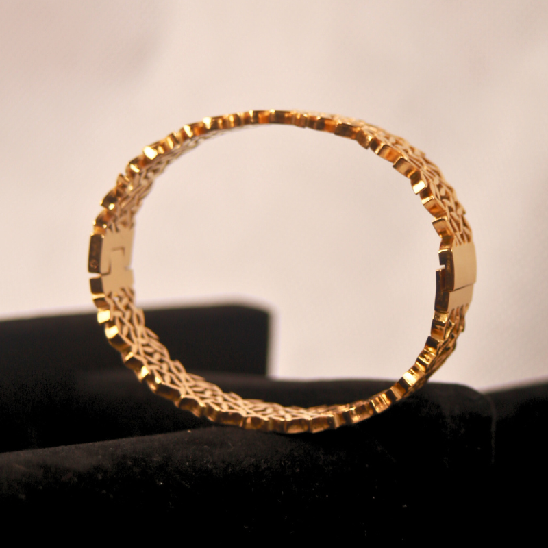 Elegant Cutwork Gold Bangle & Ring Set