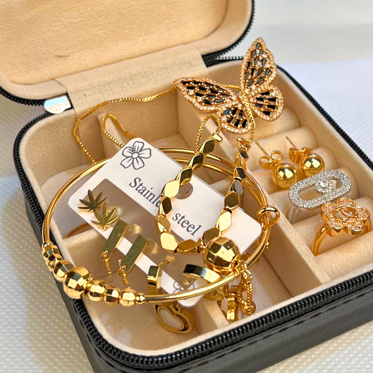 Luxury Gift Deal Box – 50% Off Jewelry Set (Rings, Necklace & More)