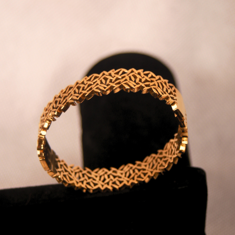 Elegant Cutwork Gold Bangle & Ring Set