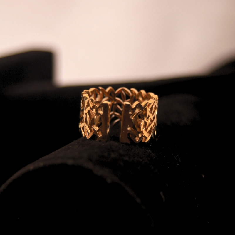 Golden Leaf-Pattern Ring - Modern & Adjustable