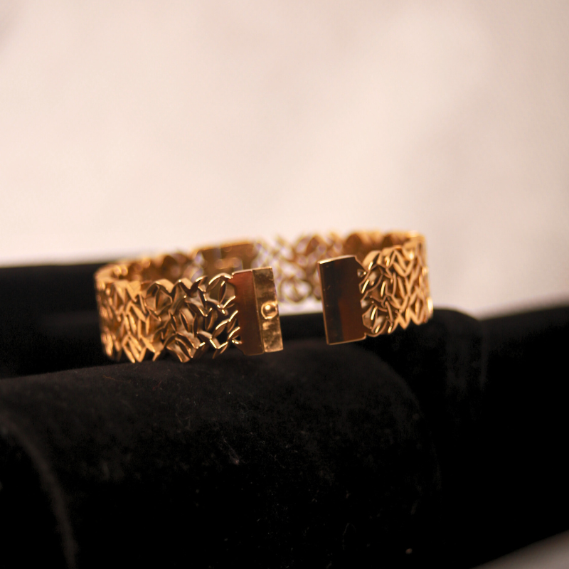 Elegant Cutwork Gold Bangle & Ring Set