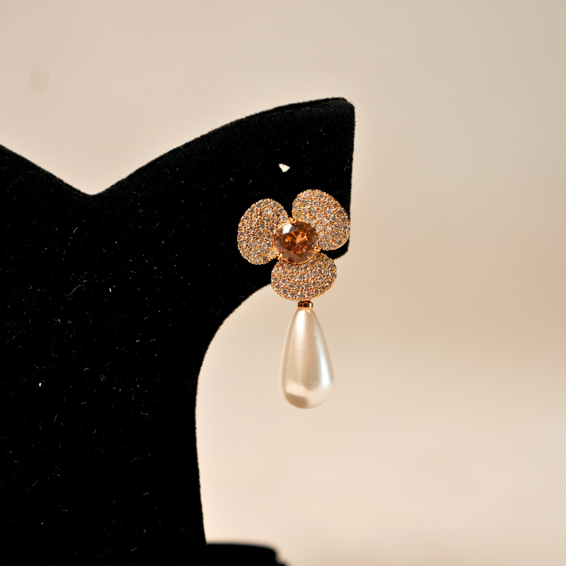 Rose Gold Flower & Pearl Earrings